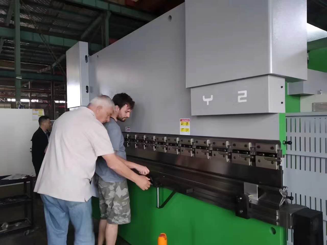 63 тона машина за савијање металних челичних плоча Цнц хидраулична прес кочница за обраду метала