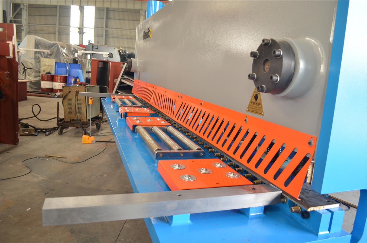 6 * 3200 мм гиљотинске маказе за металне маказе хидрауличне машине за сечење гвожђа