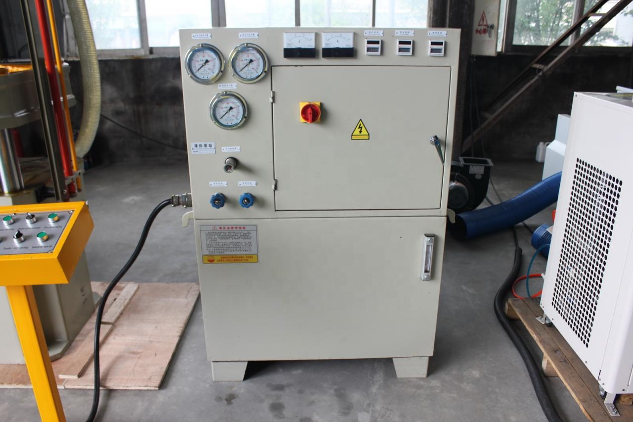 63Т хидраулична машина за струјну пресу од лима са четири стуба