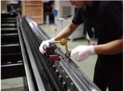 Машина за ласерско сечење влакана Мастерлине 8кв, 4000к2000мм, са Ипг ласерским извором